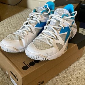 Diadora tennis court shoes
